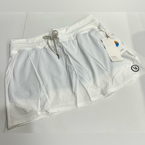 Vuori Women's XL Seabreeze Skirt White NWT - Picture 1 of 7